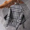 Pulls pour hommes 2023 Marque de luxe européenne Plaid Col rond Tricots Automne et hiver Pull épais Pull pour hommes