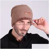 Beanie/Skull Caps Berretti da uomo Berretto lavorato a maglia Cappello invernale per donna Berretto lavorato a maglia Clava Add Veet Warm Hedging Metal Mark Wool Bonne Drop D Dhb7C