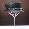 Bérets chaîne en peau de vache femme casquette marine Rivet Style Punk mode hommes chapeau haut de forme plat après ajustement cuir