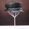 Berretti Catena di pelle bovina Berretto blu scuro femminile Rivetto Stile punk Moda uomo Cappello a cilindro piatto dopo la regolazione in pelle