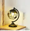 Lampade da tavolo Creative Nordic Round Earth Art Iron LED Lampada da scrivania semplice Protezione degli occhi Lettura Soggiorno Camera da letto Home Decor Style