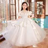 2023 ragazze di fiore di cristallo di lusso vestono abiti da spettacolo bianchi abito da ballo con perline vestiti per bambini piccoli abiti da compleanno per bambini piccoli