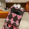 Vikande halsband geometriska trycktelefonfodral för Samsung Galaxy Z Flip3 Flip4 5G Vogue Justerbar Lanyard Rhombus Pattern Protective Shell Suffproof