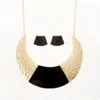 Серьги ожерелья устанавливают высококачественную панкускую смолу ювелирные изделия, золотые колье и оптом моды A701