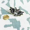 Pins Broches 10st Kawaii Spooky Broche Sieraden Halloween Bat Pins Cute Vampire Spoops Gift Custom Emaille Badge 30Mm Black Bats La Dhbrs