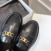 Scarpe eleganti classiche di alta qualità Mocassini con plateau da donna scarpe scivolate su scarpe scarpe firmate di lusso Calzature di fabbrica scarpe formali 35-40 Con scatola