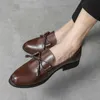 2023 New Men Bowtie Patent Leather Driving Shoes Luxury Stylist Dress Evening Wedding Office Footwear Sapato Social Masculino