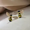 Orecchini a bottone Orecchini a bottone per animali alla moda Piccoli gioielli in zirconi micro-intarsiati a forma di ape fresca e carina