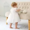 Erste Kommunionkleider europäische Baptistenkleid Mädchen Geburtstag Prinzessin Kurzarm Spitze Satin MQ6150