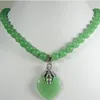 Vacker 7-8 mm ljusgrön jade pärla fina smycken silver pläterade hjärtan jade hänge halsband