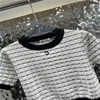 T-shirts en tricot pour femmes Designer FW T-shirt Pull Designer Tops avec broderie jacquard Lettre imprimée Piste Skim Crop Top Shirt Élasticité haut de gamme Pulls