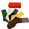 Chaussettes de sport élégantes de haute qualité avec basket-ball de sport à rayures de style urbain pour hommes et MS 5/boîte