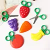 Roestvrijstalen schaar van kinderen Handgereedschap Creatieve fruit Magnetische sticker Cartoonschaar