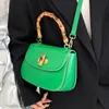 Оптовые фабричные женские сумки на плече высококачественной в форме кожаной сумочки ретро сплошной цвет женские сумки европейские и американские популярные зеленые маленькие квадратные сумки