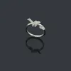 Diseñador de lujo para mujer anillo de nudo de cuerda con anillo de moda de diamante joyería clásica 18K chapado en oro rosa boda al por mayor ajustable con caja