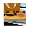Avec BOX Designers Fleur Charme Bracelets Qualité Cuir Femmes Hommes Bracelet En Or Rose Noir Clors Lettre Marque Bracelets Bijoux2321