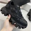 Modemerk sportontwerper paar casual schoenen vrouwen mannen grijs technisch mesh pu materiaal hardloopplatform homme schoenenReflective