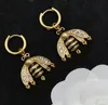 العلامة التجارية للأزياء Bee Pearl Dangle Danring Strings Designer Letter Marring