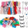 Cadeau -sets 32 itemset poppen accessoires mix mode schattige jurk bril kettingen schoenen kleding kleding voor barbie poppen 2658 e3