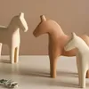 Decorative Objects Figurines Wooden Horse Figurine Ornament Modern Minimalist Art Crafts For Living Room Bedroom Desktop Decoration 221208