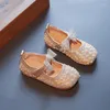 Chaussures d'Athlétisme Fille Unique 2022 Été Mode Strass Perle Enfants Mignon Noeud Princesse Cuir Doux Pour Mariage