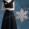 Moda scintillante cristallo strass fiocco di neve spilla spilla corpetto gioielli regalo Natale festa di nozze abito fibbia bavero