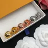 Nouvelles femmes conçues en argent en argent et bouchon d'oreille V lettre V avec carnet en laiton 18k Placing Gold Moucles d'oreilles Studs designer bijoux LE-10W