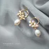 Hoopörhängen Colusiwei Fashion 925 Sterling Silver Shiny CZ Elegant Pearl Charm Earring for Women Wedding Engagement Original smycken