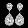 Boucles d'oreilles en cristal de goutte d'eau avec strass festifs Boucles d'oreilles brillantes pour femmes