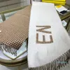 Lyxig designerscarf för modemärke för kvinnor Bokstäver Scarfs Herr Ull Cashmere Halsdukar Unisex klassisk vinter varm sjal Pashmina