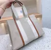 Büyük Kanvas Alışveriş Çantaları Plaj Tatil Tote Omuz Çantası Koltuk Altı Lüks Kadın Çanta Tasarımcısı Çanta Crossbody Tote Siyah Kahverengi Kolu 3 boyut