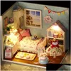 Accessoires de maison de poupée bricolage miniature cuisine modèle chambre boîte en bois maison de poupée jouets avec poussière ER LED cadeau de Noël et d'anniversaire 20121 Dhyq9