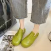 Sandales des plats nouveaux en bas de l'été femelle 2021 Soft Simple Uster Uster Baotou Rain Jelly Plastic Water Shoes vert noir T221209 386