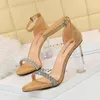 Sandaler 2022 Eleganta kvinnor stripper 9,5 cm h￶ga klackar kristall br￶llop brud stilett klara sandles glitter plus storlek skor