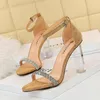 Sandalen 2022 Elegante Frauen Stripper 9,5 cm High Heels Kristall Hochzeit Braut Stiletto Klare Sandalen Glitter Plus Größe Schuhe