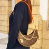 Loop Luxury Shoulder Bag Designers Handväskor Purses Bag Brown Flower Women Tote Brand Letter läder crossbody BOW BROD PLAID M81098