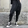 Pantaloni da uomo Design a pieghe Moda uomo Harem gotico Giappone Streetwear Pantaloni casual Nastri maschili Pantaloni larghi per uomo Costumi di scena