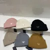 Zwarte designer hoed gemonteerd heren hoed luxe beanie stevige kleur kind hoofd warme ski gorro winter en herfst dame modieuze vaderdag cadeau roze zwarte trucker hoeden