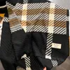 Halsdukar hatt handske set halsduk tjock vinter varm kvinnors lyx 2022 alfabet tryckt kashmir sjal lindad med bueda kvinnor pashmina filt