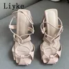 Sandalen liyke sexy holle kruis smalband dames pompen sandalen zomer vierkant teen vreemde hoge hakken slip-on achterste band trouwschoenen t221209