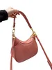 Bolsa de banda subaneta Anexe uma bolsa de ombro grande grande bolsa de couro genu￭no Carta de moda impress￣o destac￡vel Duas tiras da bolsa de crossbody Women Women