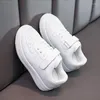 Scarpe da ginnastica per bambini Casual per bambini Sneakers bianche Moda Chaussure Enfant Ragazzi traspiranti Tenis Infantil Calzature per studenti scolastici