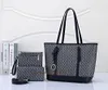 2023 Women Handbag Style European Leather Leature Big Totes Ladies Hand Facs Bag Bag Female Carge Crace SAC Set286W