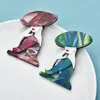 Brooches Wuli&baby Acrylic Big Hat Lady For Women 2-color Modern Girl Figure Party Office Brooch Pin Gifts