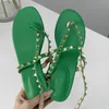 Ladies Flip 2022 Kobietowe buty modne klapy gumowe mieszkania Nowe letnie kostki Pasek Przejścia Seksowne sandały T221209 340