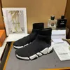 Designer Treakers Men Buty Casual Buty Triple White Black Orange Velvet Mens Sneaker Rainbow Shoelace 1118