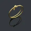 Geknoteter Halbdiamantgold-Armreif, Luxus-Designer-Monogramm-Hohlarmband, Diamant 18K plattierter 925er Edelstahl, Hochzeitsliebhaber gi183H