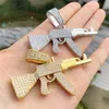 Mens Cool Hip Hop ketting Goudzilverkleuren Volledig CZ AK47 Hangketting met 24inch touwketen Mooi geschenk