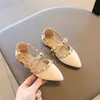Kızlar Ayakkabı Perçinler Sandalet Patent Deri Elbise Ayakkabı Çocuklar için Bebek Çocuk Sivri Burun Sandalet Plaj Ayakkabısı Üzerinde Kayma Toddlers