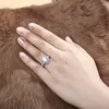 Rings de cluster Luxo 925 Sterling Silver criou o Floco de Neve 4 S para mulheres noivado elegante Presente de joias finas